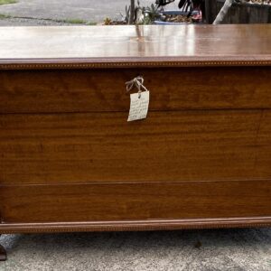 Lovely Federation Maple Blanket Box with Inlaid Base and Top (930l x 480d x 560h)