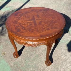Claw Foot Coffee Table with nice Veneers and Bevelled Glass Top(700w x 480h)